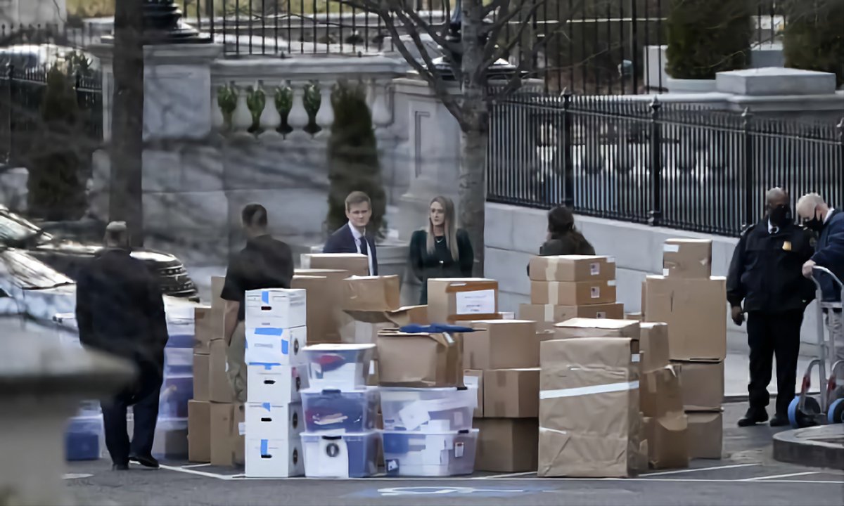 That's a lot of fucking boxes. #trumpdocuments #nationalarchives