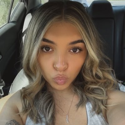 lexii_potters14's tweet photo. #NewProfilePic https://t.co/KBmwAslzZG