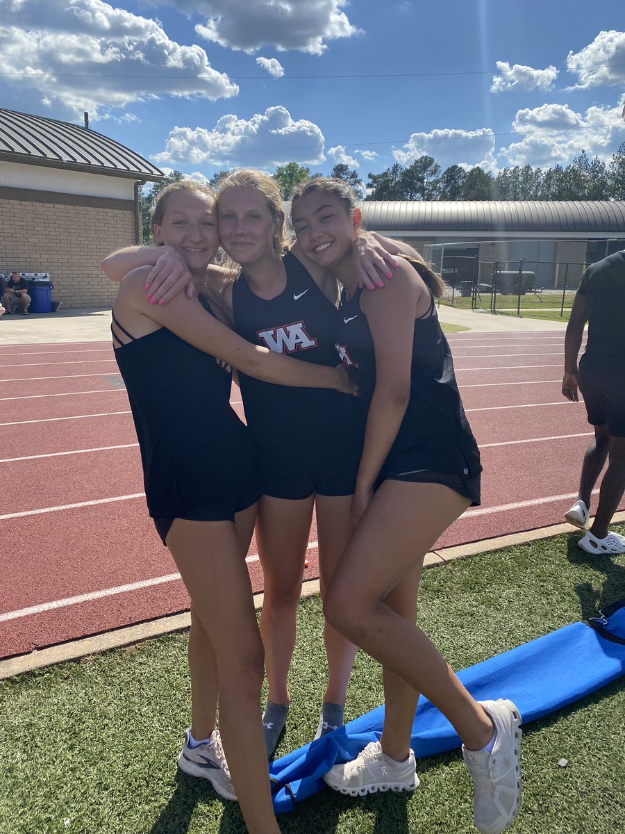 Tad Sahara tweet media