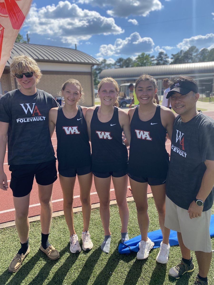 Tad Sahara tweet media