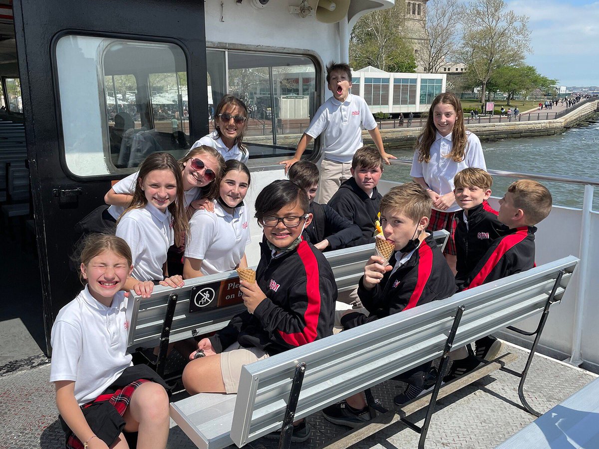 stmschoolatown's tweet image. #STMspirit Our 5th Graders had a beautiful day to explore and learn about Ellis Island; and see the Statue of Liberty! #STMlearning #STMfun #theSTMdifference ❤️🖤🇺🇸🗽