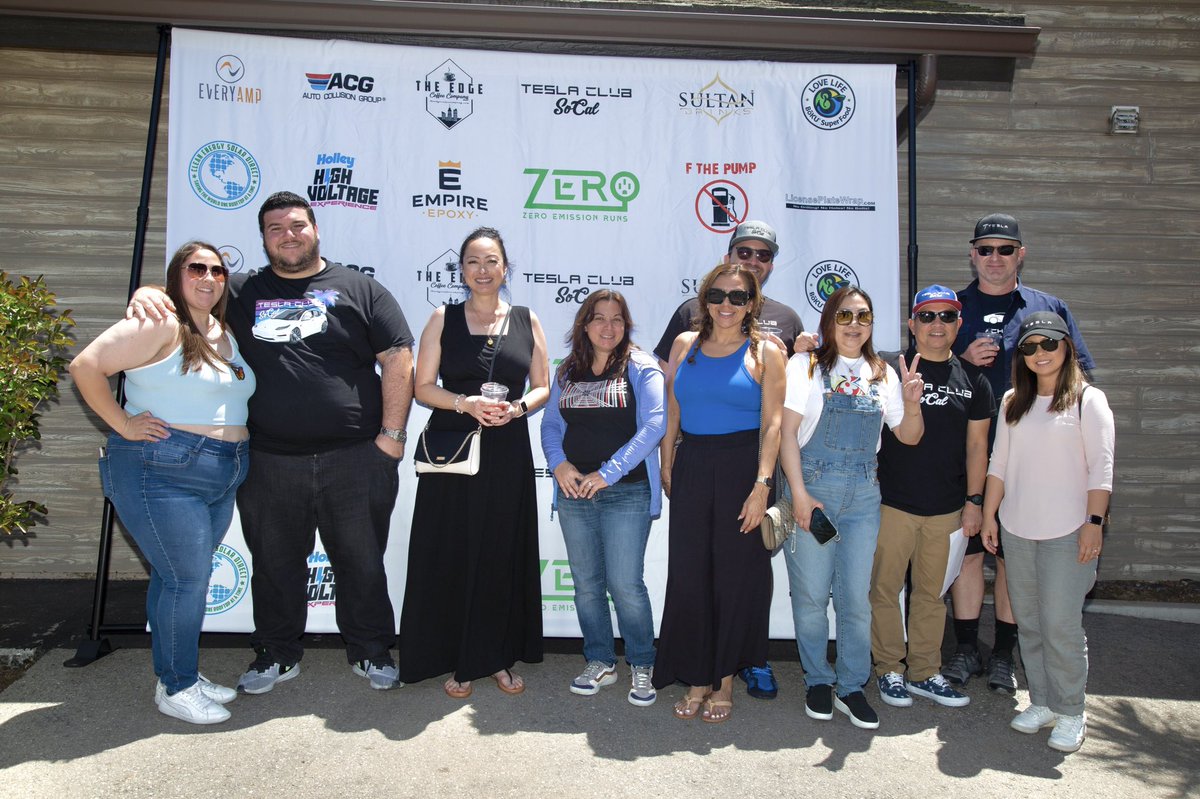 TeslaClubSoCal's tweet photo. Great pics of some of the @ZeroEmissionRuns attendees!
Thanks @kk1888 for these shots! @TeslaJoy @FthePump1 @olibear @DIYdetail @dictionaryhill @EveryAmp @AutoCollisionGr @SultanDrinksUSA https://t.co/v9P13qXKAZ