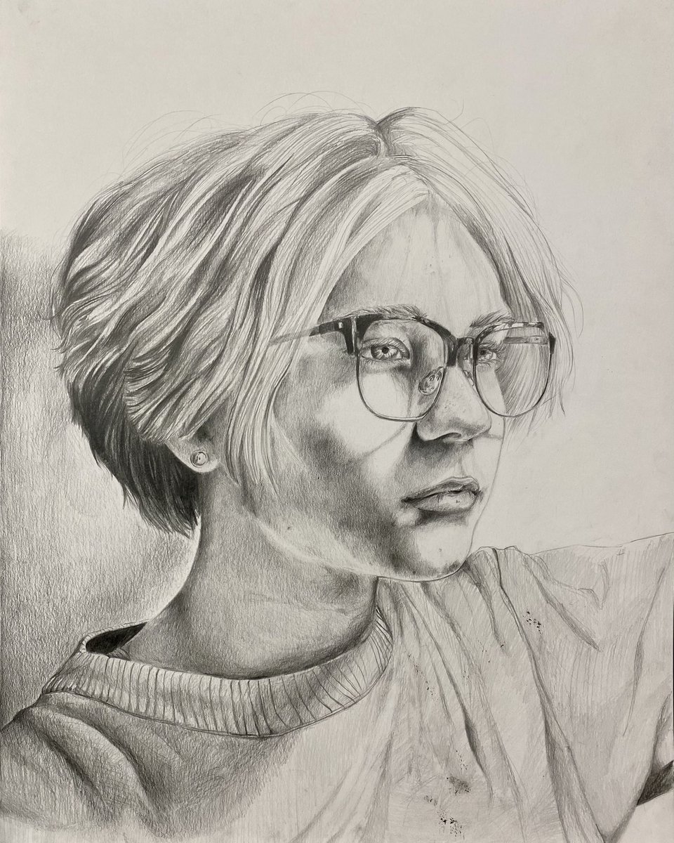 MrDummArt's tweet photo. Senior Ella Anderson received an award for her pencil drawing at tonight’s Greater Johnstown Young Artists Exhibit opening reception. Ella also received the Allied Artists of Johnstown “Legacy” Scholarship award. #WeAreCC https://t.co/jg0z5TjtZz