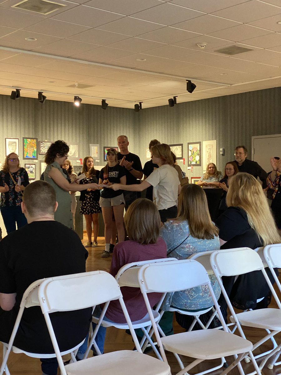 MrDummArt's tweet photo. Senior Ella Anderson received an award for her pencil drawing at tonight’s Greater Johnstown Young Artists Exhibit opening reception. Ella also received the Allied Artists of Johnstown “Legacy” Scholarship award. #WeAreCC https://t.co/jg0z5TjtZz