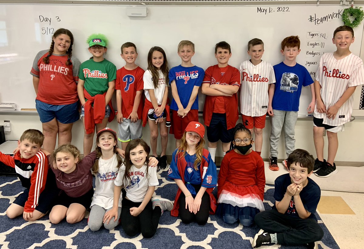 We 👏🏼 had 👏🏼 so 👏🏼 much 👏🏼 fun. Thank you @Cardwell_107 for making this happen! It was an amazing afternoon with the Phanatic! I think we can all agree that the teachers were just as excited as the students😎❤️💙 <a href="/Phillies/">Philadelphia Phillies</a> <a href="/PDSD_Pennell/">Pennell Penguins</a> #PennellPride