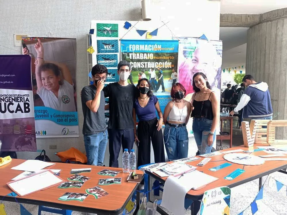 Así se vivió la Feria de Agrupaciones <a href="/enlaucab/">UCAB</a> 🎭

Invitamos a todos los estudiantes de la UCAB a formar parte de <a href="/Medatia/">med ali attia</a>.

En el marco de la feria, nuestros jóvenes talleristas realizaron la presentación de una obra de creación colectiva.