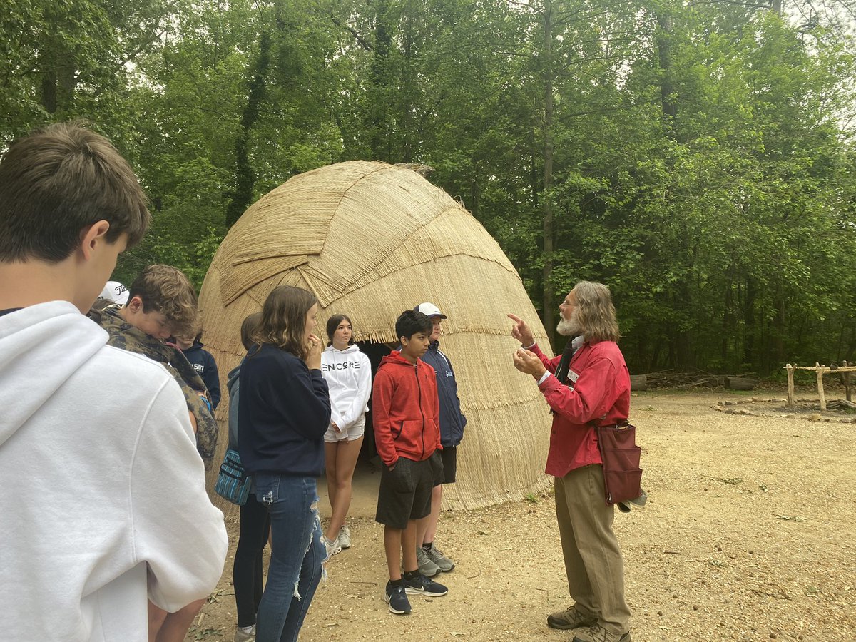 sciencediva00's tweet photo. #RNRDCTrip2022 @KCS_Robinson Students have had a full day at Jamestown and Busch Gardens! https://t.co/5GeNk4HVk3