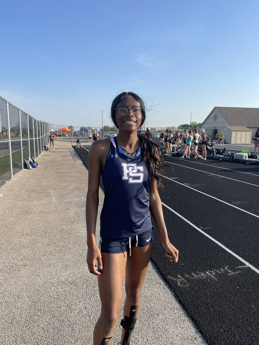 carlberg71's tweet photo. Jahnel Bowman qualifies for state in her second event, Triple Jump https://t.co/rqgdnv2K58