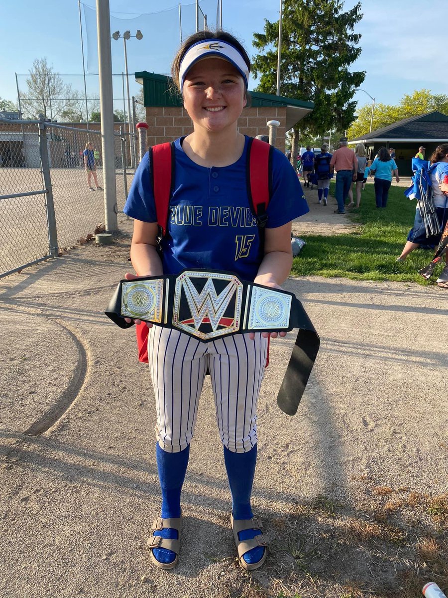 VGHSSoftball's tweet photo. @maciclodfelder hits 💣#12 on the season in 6-3 win over @MrWilsonRTHS. She also tied total bases for season record. @VGBlueDevils @clikasNG @ngpreps https://t.co/QTuGIUHiVk