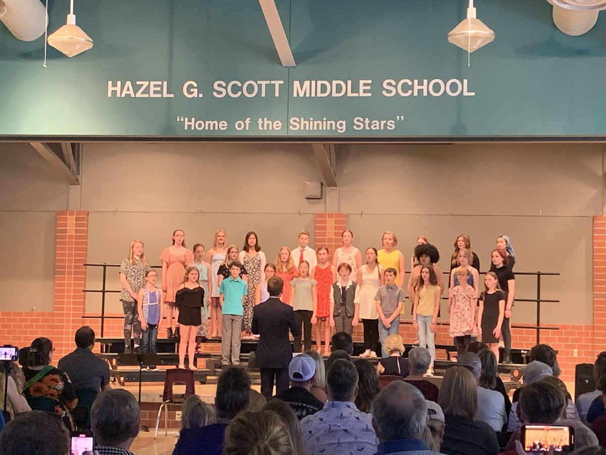 scottmidschool's tweet photo. Vocal Music concert tonight along with a little Ukulele Club!  🎤 #WeScottThis 💫 https://t.co/xbbT1ZXbuz