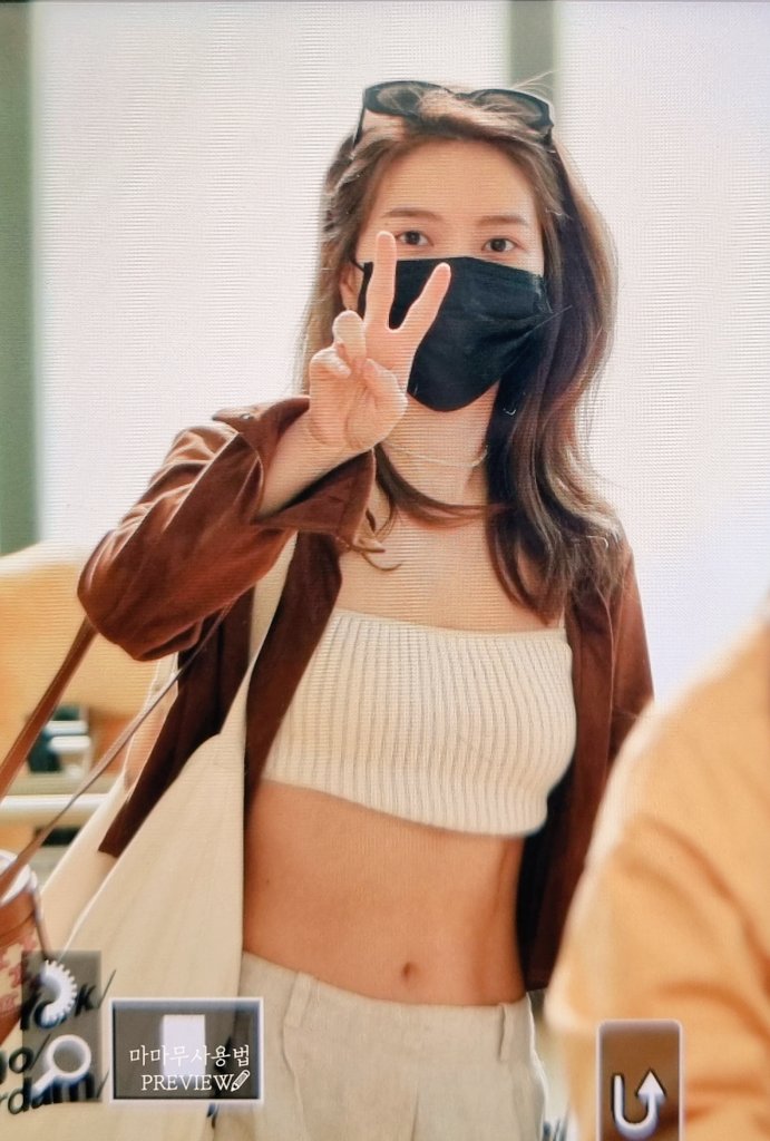 mamamoomanual's tweet photo. 220513 ICN
오랜만에 마마무봤어요...😁😁🤣

#솔라 #��별 #휘인 #화사 #mamamoo https://t.co/uch95D1BfP