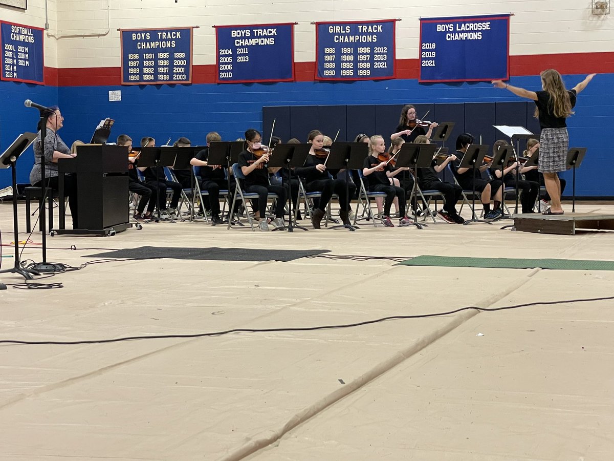 MT_Sicard's tweet photo. Matthew Thornton Spring Concert at LMS. So proud of our Tigers!! https://t.co/Au4NFEMGW7