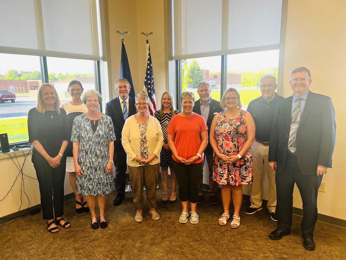 PCSCQuakers's tweet photo. Thank you for your years of service! https://t.co/rJTizHAzh5