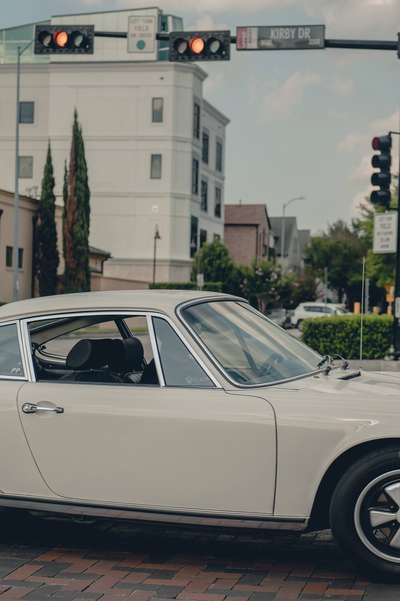 djrichardh's tweet photo. Dominando las calles de Los Ángeles como un rockstar.

#RichardHerreraFotografía📸 #streetphotography #PhotographyIsArt #photographylovers #photooftheday https://t.co/O5fcXWJeH3
