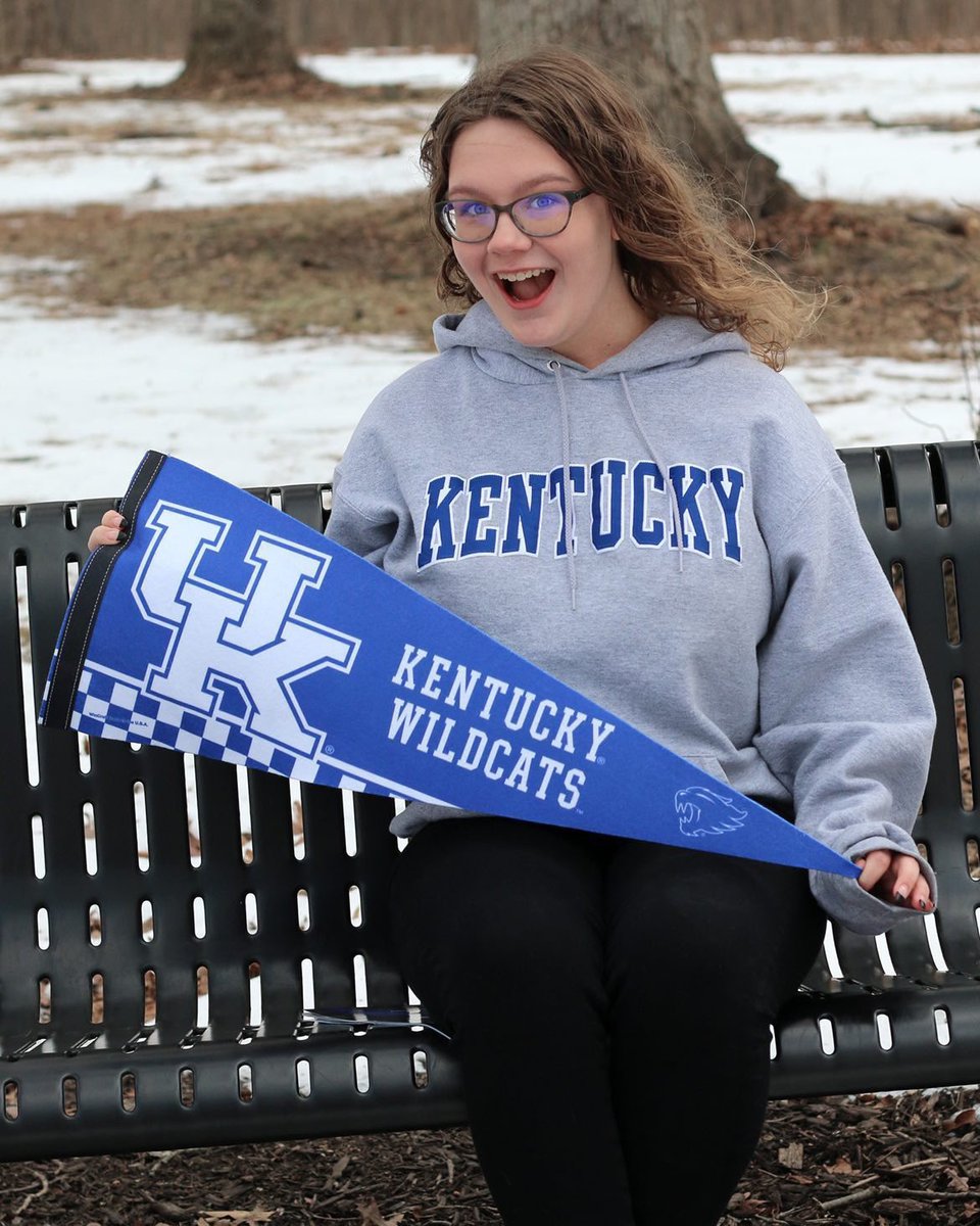 PostShs's tweet photo. Emma Robinson will be attending the University of Kentucky majoring in Human Health Sciences on the pre-Physical Therapy track!!

Emma was awarded the Bluegrass Spirit Scholarship and UK Futures Scholarship totaling $17,500 a year! https://t.co/GpWhScAZj1