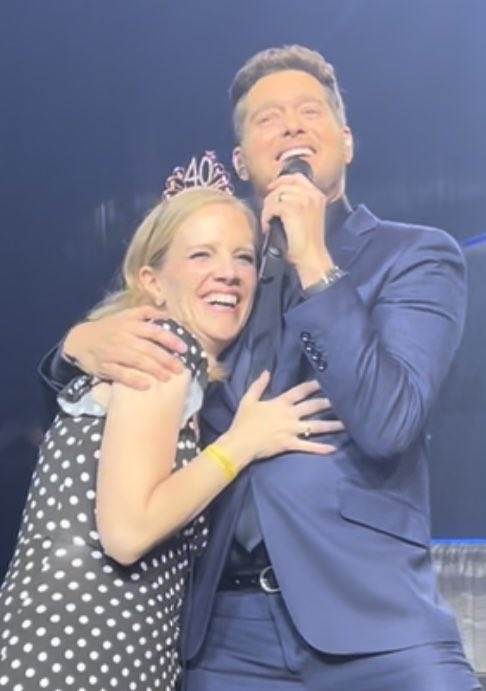 alisonorrsmith's tweet photo. @MichaelBuble I saw 3 of your shows in Vegas, and experienced one of the best moments of my life. Thanks for the birthday song. It was the best night ever! https://t.co/kAkwNxUD5w
