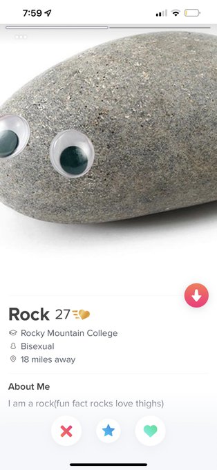 Lmao this is why I don&rsquo;t take tinder serious https://t.co/tFfrjU0Jwv