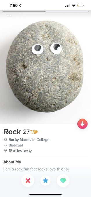 Lmao this is why I don&rsquo;t take tinder serious https://t.co/tFfrjU0Jwv