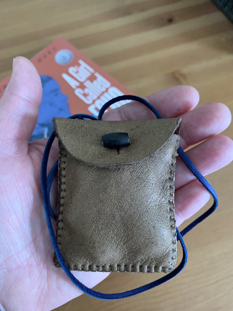 DrOakleyBlue's tweet photo. I’m so thankful I was able to attend an @ATA38 PD session with Chantal @Stormshadowsong I learned so much about the Medicine Wheel, with its interconnectedness and balance. I also appreciated the opportunity to make my own Medicine Bag. #gratitude https://t.co/ywBg8DwNpq