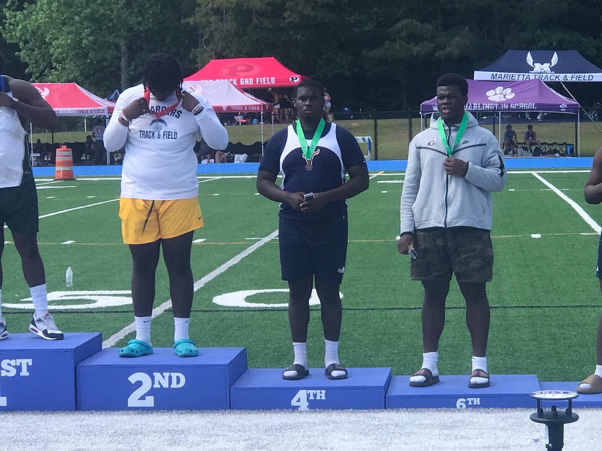 jonathan_flinn's tweet photo. Senior Sincere Bell becomes the first ever @StAnnePacelli track and field athlete to score points for our team at the state meet.  He place 4th in the #GHSA 1A Private Shot Put https://t.co/oqSO95sWoY