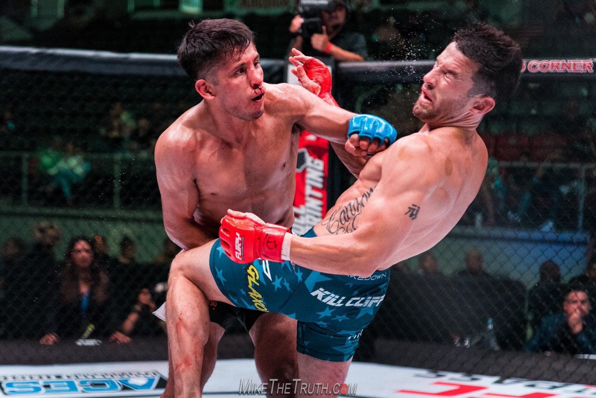Awkward_Eddie95's tweet photo. Although I lost by split decision, I’m so damn proud of myself for having a broken nose and jaw and still fighting till the end 👊🏼 

📸: @TheTruthJackson https://t.co/RlTBA696mY