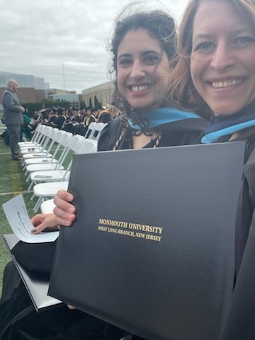 Dr_MariaWills's tweet photo. This sums up yesterday! It was windy, cloudy, and a little cold, I but got to sit next to the amazing @DrJesLDTC and laugh my butt off! Way to go @DrJesLDTC and @DrAGuarino! https://t.co/Ug00Rmpd5Y