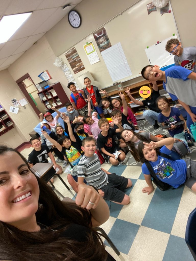 msbenanti's tweet photo. So proud of these almost 4th graders!! @gracekohler0613 and I were twinning to cheer on the kiddos for STAAR! #LSEgrows @NISDLeonSprings https://t.co/58yqjIRkfq