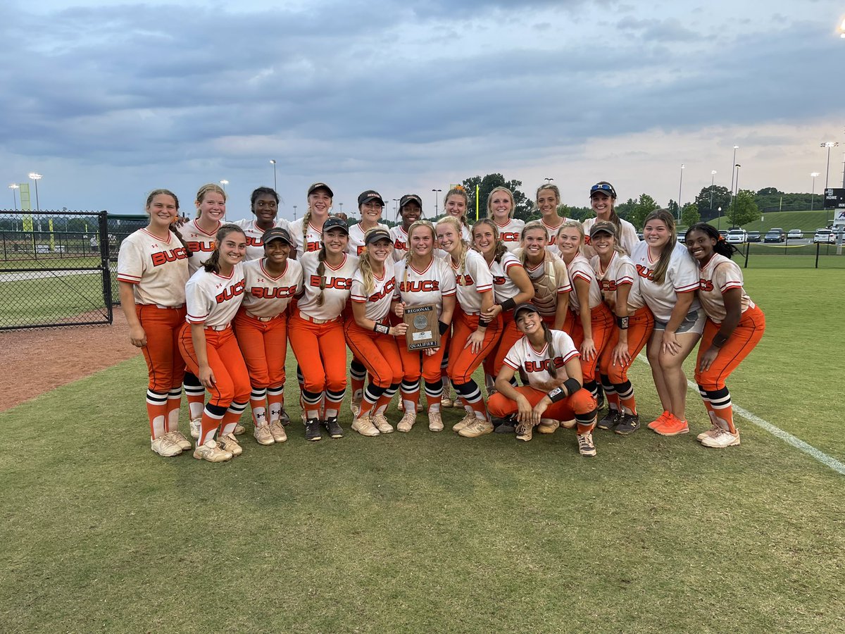 KyleParmley's tweet photo. FINAL: Hoover 2, Bob Jones 1

@Bucs_Softball scratches across the go-ahead run in the top of the 7th and clinches its spot at the state tournament next week! https://t.co/75ymL8nh0n