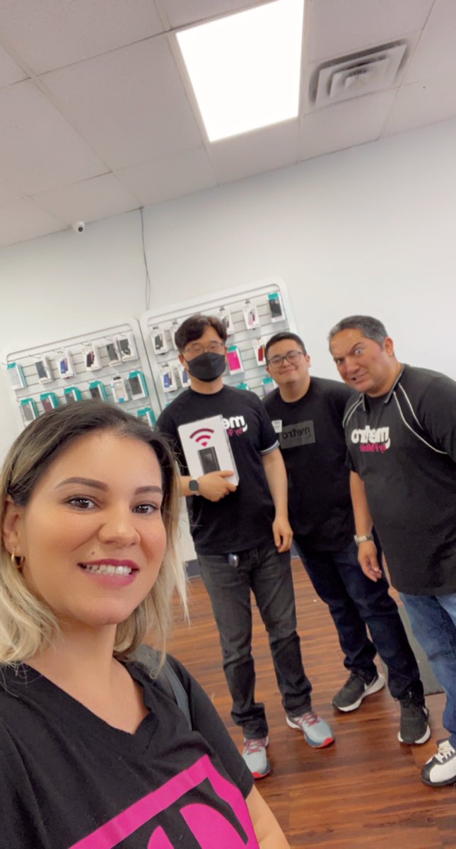 Claudia Ramirez tweet media