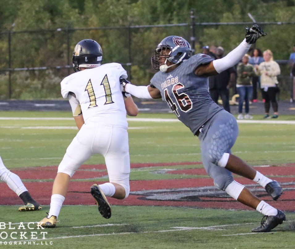EastsideBrooksy's tweet photo. My chapter in football has come to an end. This shit hurts, me and this sport done had a hell of a ride.. but you get to a point in your life where you realize shit more important..I love you and it was fun while it lasted..thank you to all my family, friends and coaches.. #96out https://t.co/oKUh4mYoVh