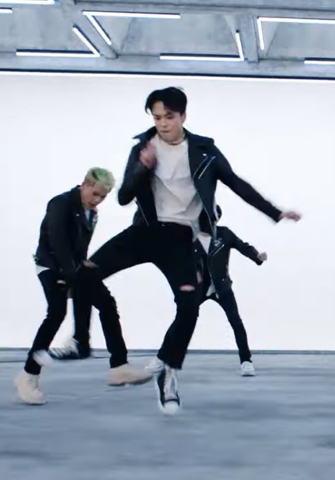 Anko_990551's tweet photo. YGなんか色々ありがとう！
ひーくん、何の踊りやろ？

EXCUSE ME DARARI ILOVEYOU
#DARARI_REMIX_OUTNOW
#DARARI #TREASURE 
@treasuremembers https://t.co/vJpNpDT6dM