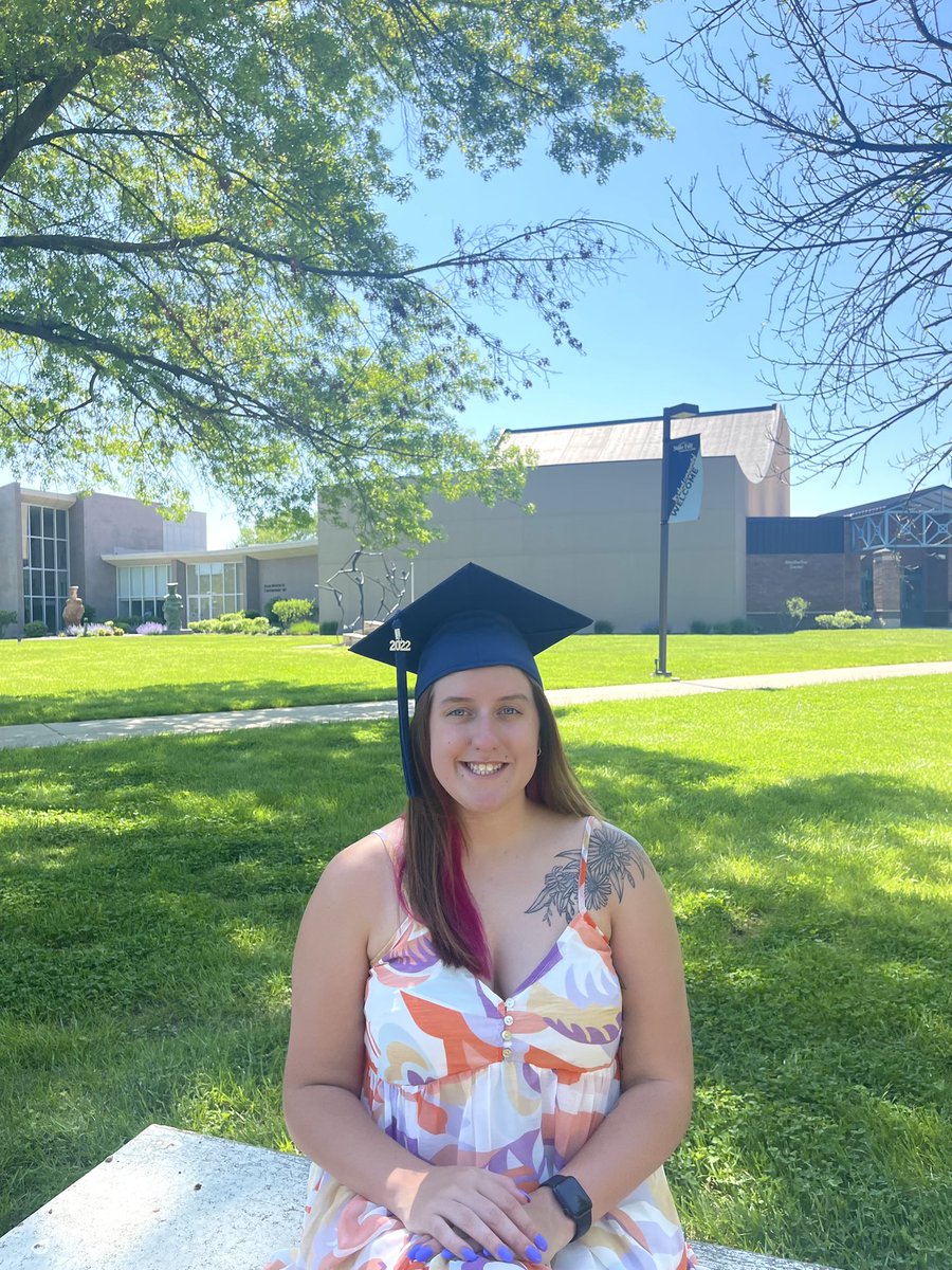 Taylor22Mann's tweet photo. #SFCCMO22GRAD https://t.co/vjn6rnfqim