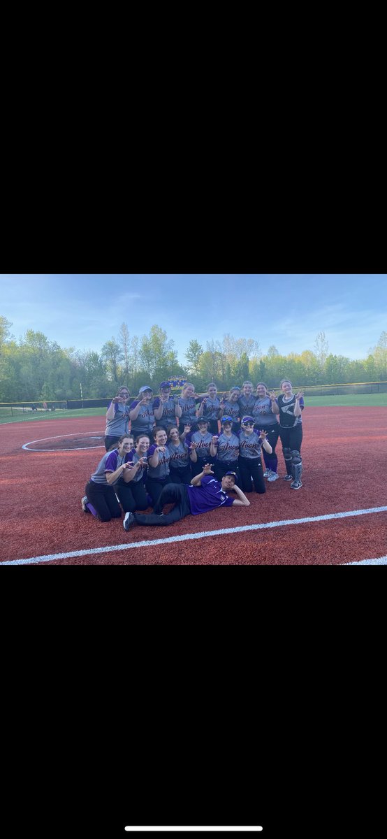 anagrochocki's tweet photo. Glad to be able to say we are all champions together! Everyone contributed to get where we are, never could be prouder gals #CHAMPS https://t.co/JObDJbMUeD