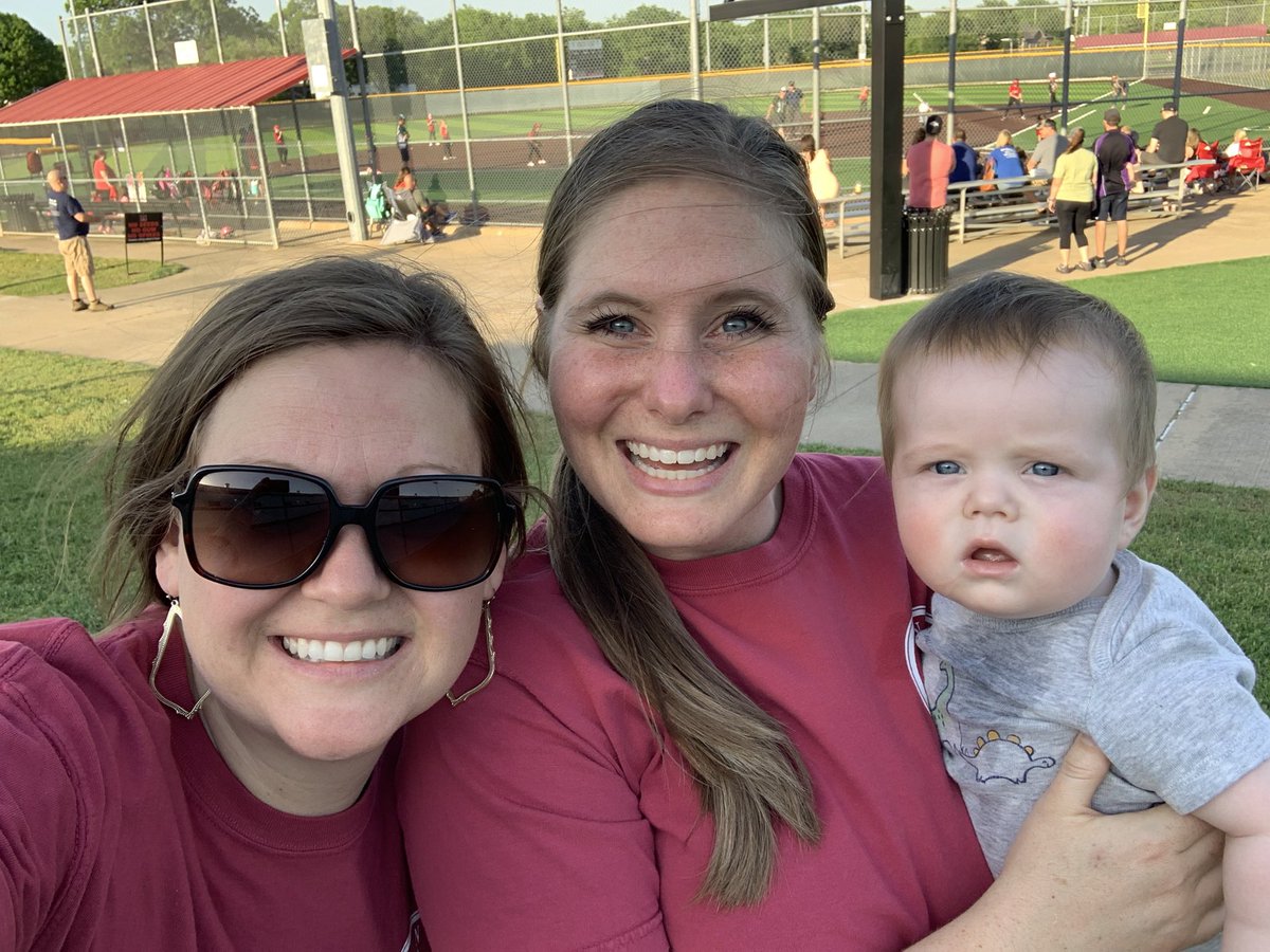 MsBrownTeach's tweet photo. Loved being able to support some of my sweet kiddos tonight AND spend time chatting with another awesome HME teacher who was supporting her classroom kiddos! We ♥️ our Cards!! #hmeproud https://t.co/IhMCweI0TU