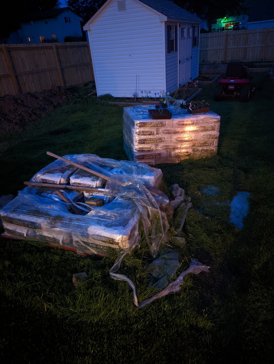 UnclePhilsBlog's tweet photo. Would love to enjoy my backyard but @Lowes still hasn't taken care of the 50 bags of concrete they over ordered and haven't picked up after 6 months. Never go there. https://t.co/K264aQ4YTn
