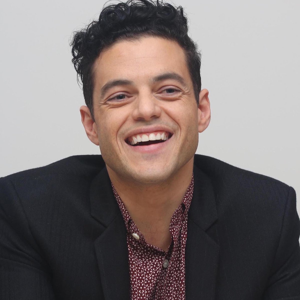 AAOsAwesomeFans's tweet photo. There is a Rami love fest on this bird app today &amp; I LOVE IT FOR HIM 🥺😍🥰 #RamiMalek #HappyBirthday #HappyBirthdayRami https://t.co/9SS9q0hXnv