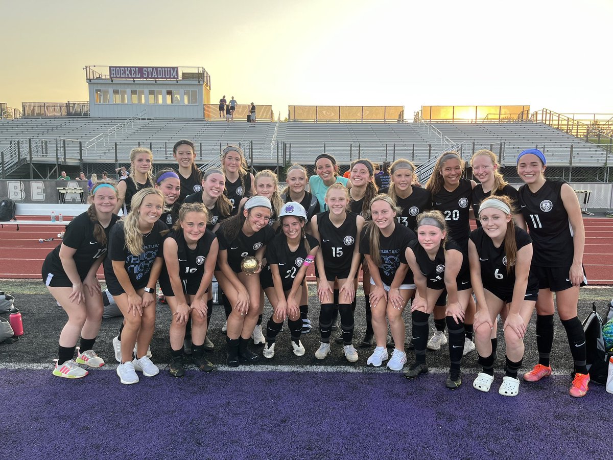 FZWSoccer's tweet photo. Varsity ended the regular season with a 3-0 win over Timberland on Senior Night. Great effort!

Goals-Madison Blomenkamp, Alex Schwartz, Riley Cushman
Assists-Peyton Duffing, Ali Cauley
SHO-Madeline Lotspeich

Hard Hat-Grace Bray
Jaguar Award-Audrey Lotspeich https://t.co/GbktK6jZDj