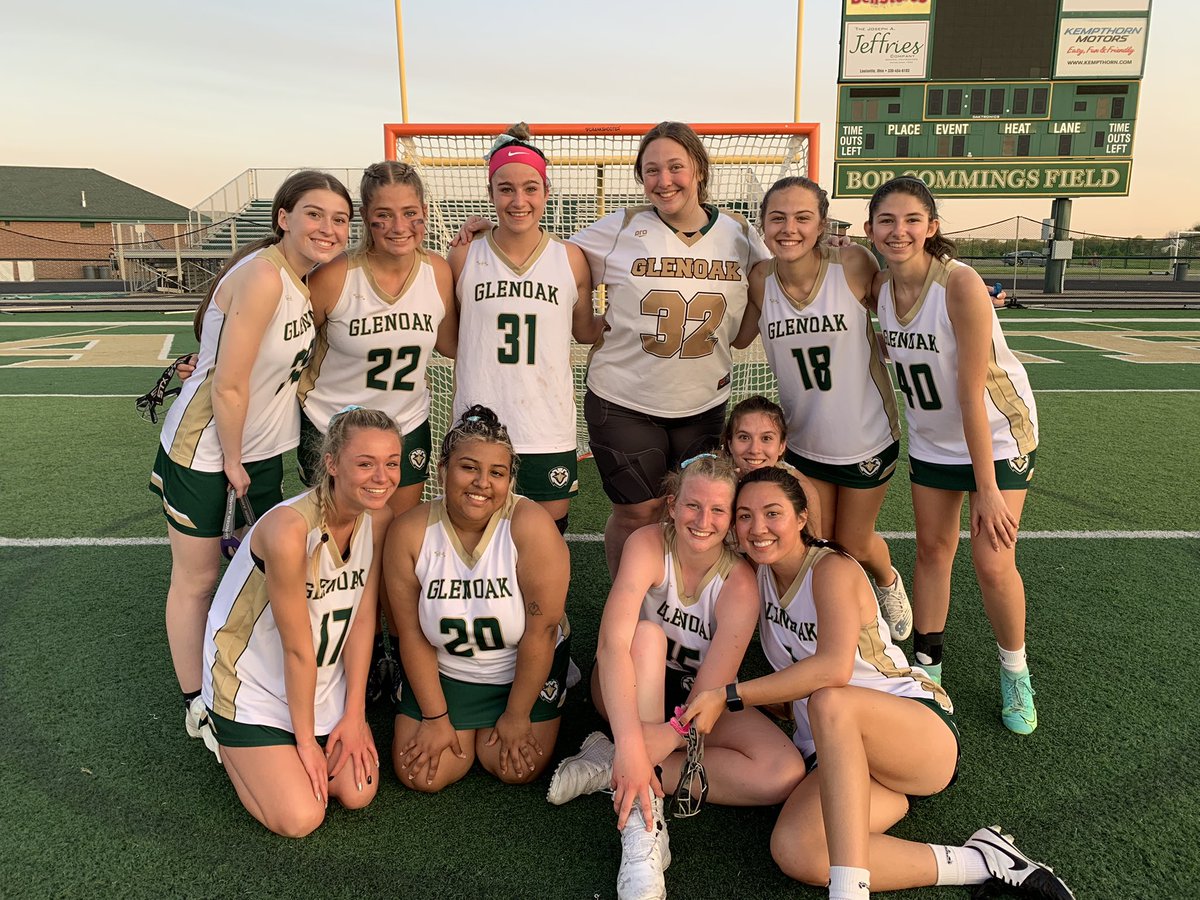 GOLadyLax's tweet photo. Last home game AND WIN for our Seniors 🦅 https://t.co/v7rXh2TQ7L