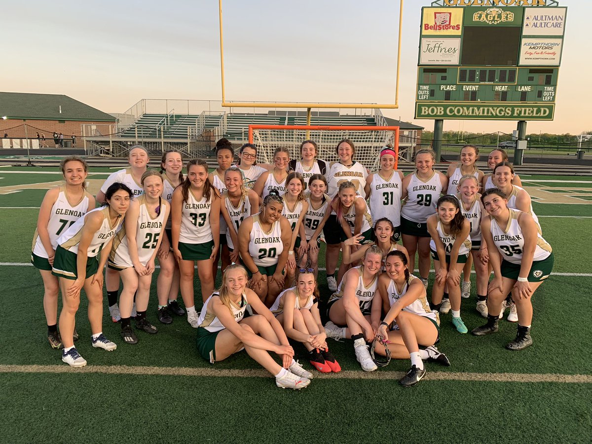 GOLadyLax's tweet photo. Last home game AND WIN for our Seniors 🦅 https://t.co/v7rXh2TQ7L