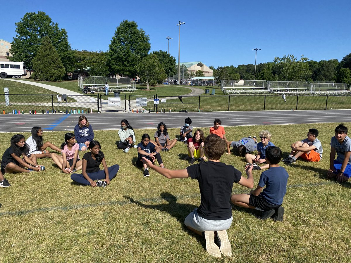 CuffeSharon's tweet photo. Congratulations to DDMS Track Teams. A season of hard work, learning new skills, and hopefully some fun along the way! We are proud of you all and hope to see you back on the track next season! #DDMS_Athletics #ddmsbuzz https://t.co/eSK4kWQY0k