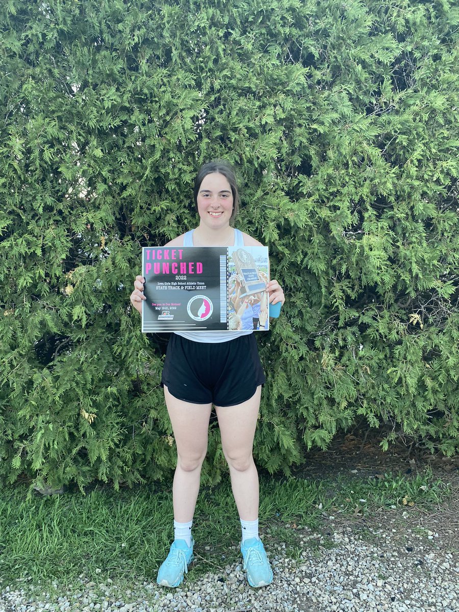 og_xctf's tweet photo. 🎟TICKET PUNCHED! 🎟
Ericka Power is the Runner-Up in the Discus!
Congratulations @ErickaPower6 
@OsageAthletics @MrsSchwamman @zach_martin95 @nwpeters https://t.co/Q5rGQjG1Xl