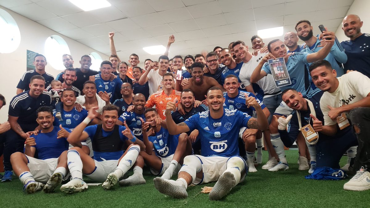 Cruzeiro's tweet photo. CLASSIFICADOS!!!! 🤩💙

VAMOS JUNTOS!

📸 @marcoferraz85 / Cruzeiro https://t.co/X43t0YwHbK