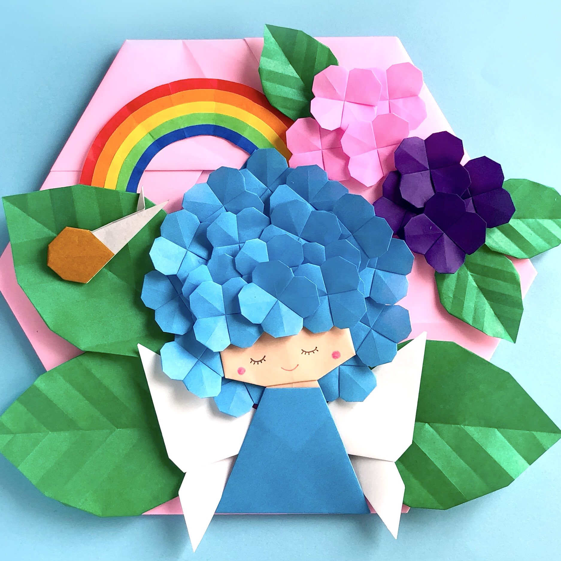 辻本京子 粘土 折り紙 ペーパークラフト Kokko Garden 折り紙 ペーパークラフト 紫陽花の妖精の作り方をyoutube にアップしました 動画の最後に水滴の作り方もご紹介しています 六角形リースや紫陽花 虹 かたつむりなどは 過去のそれぞれ