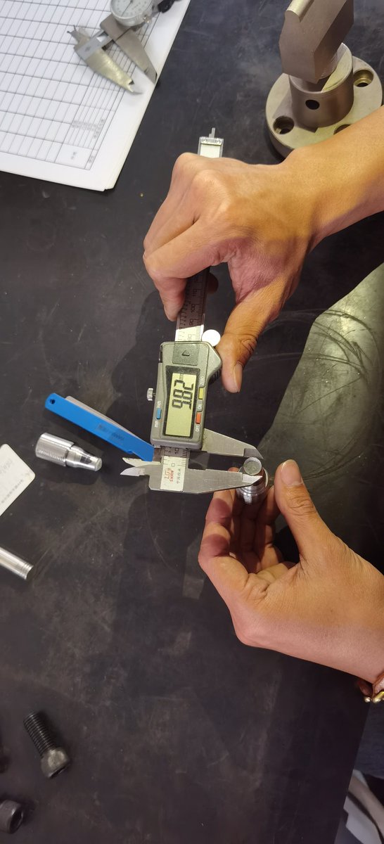 sinotestmachine's tweet photo. Come to the factory for the #tensile test with #SINOTEST!
After testing, our technician is checking the gauge length and other relevant parameters, which can tell us whether the sample is qualified.
#testing #Materials #Engineering https://t.co/u7TZ4qT2ZC