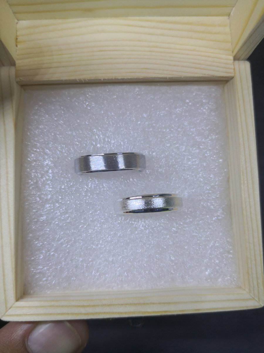 RofiqSILVER's tweet photo. Sepasang cincin, bisa di order dengan bahan perak, emas, platinum dan palladium
Wa 08562542848 https://t.co/4TsOHo6sQ2