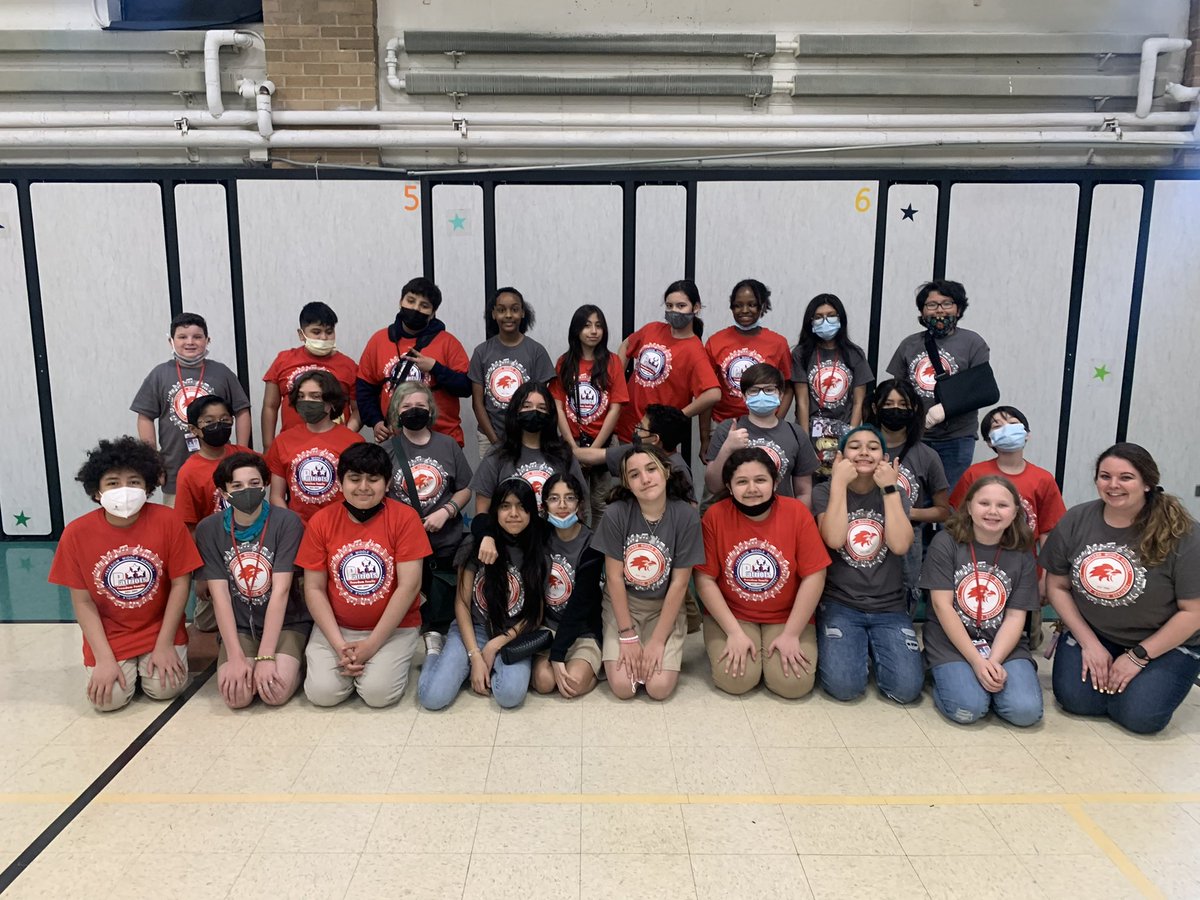 BSD100band's tweet photo. So proud of the 6th and 8th grade band members along with hms choir for their great job during the first day of band tour!! Thank you @JSuchyEmerson @StachuraMarty and @epipersimpson for having us!! https://t.co/HUZcaSNqXW