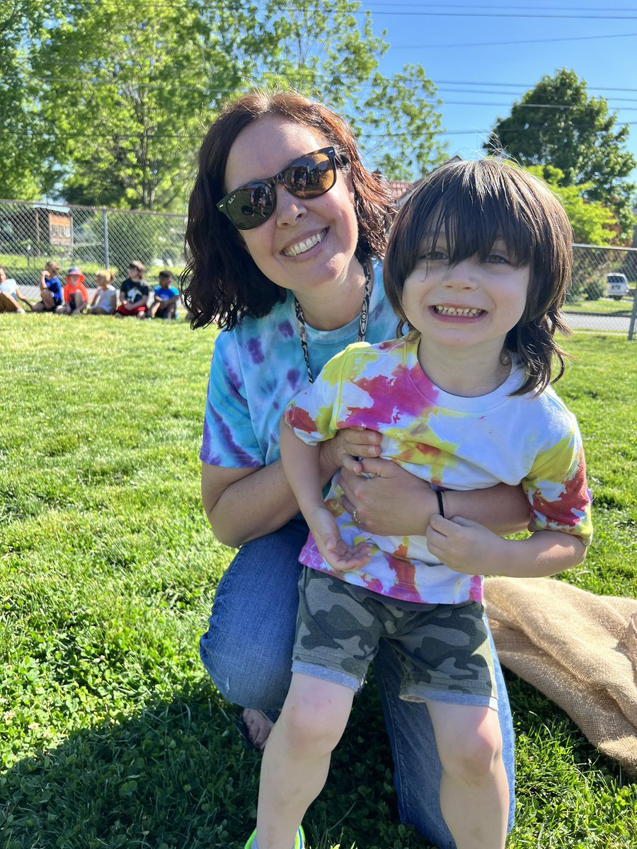 Megan Scott tweet media