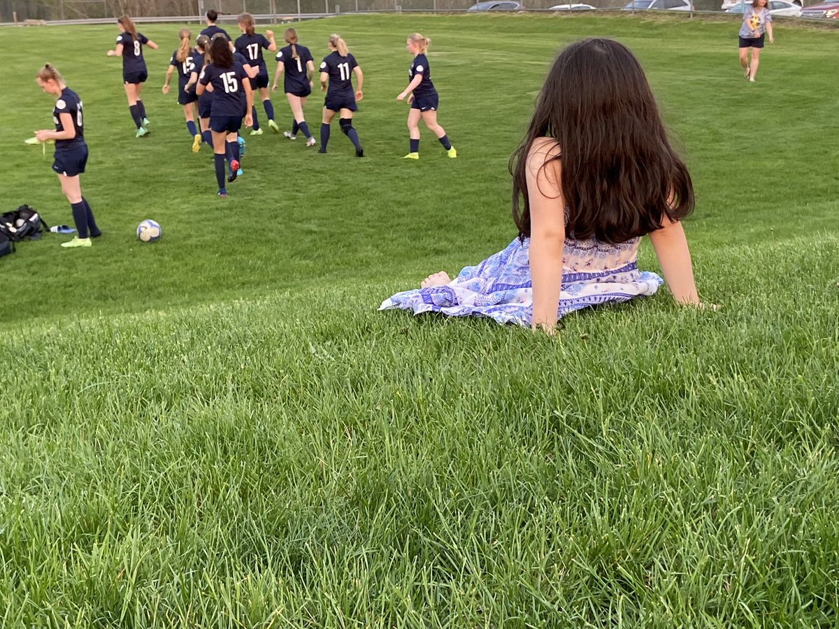 vandesampel77's tweet photo. #Kindergarten here we comeβ¦ #Preschoolgraduate and then off to #soccerβ¦.. she caught more of the neighboring fields warmups than Isaacs gameβ¦ https://t.co/uCiA2IrhDb