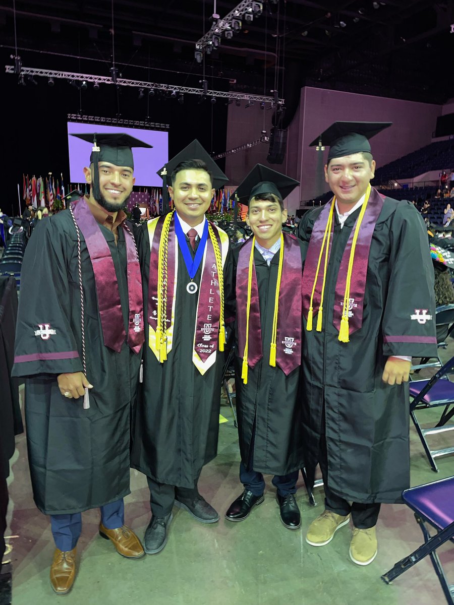 Congrats to our guys who walked the stage today! #tamiugrad 

@TAMIUAthletics 
@txamiu 

Sergio Esqueda
Ricky Garcia
Ariben Gutierrez
Abanny Garcia
Joseph Garza Delapena https://t.co/pRJ6pPwBvX