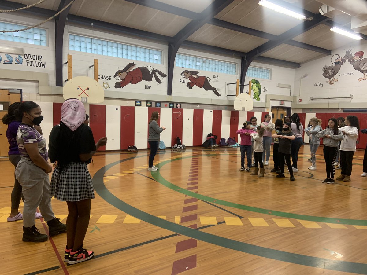 hdavis912ODY's tweet photo. @GreeceOdyssey ‘s Step Team collaborating and teaching our younger friends at @LongridgeGCSD !! ❤️ #onegreece https://t.co/QZm0udbSgF